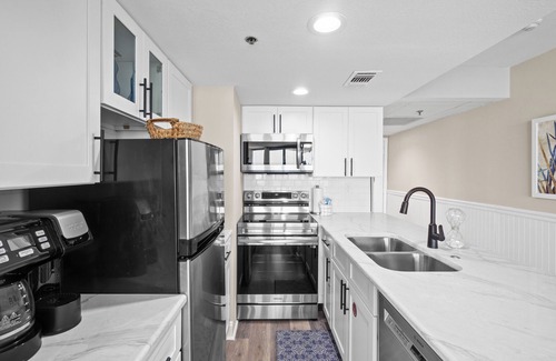 Panama City Beach Condominio | Sunbird Beach Resort by Book That Condo