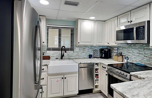 Panama City Beach Complejo | Sunbird Beach Resort by Southern Vacation Rentals