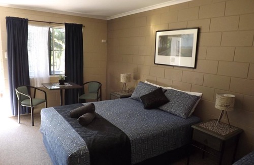 Julago Hotel | Sunbird Motel
