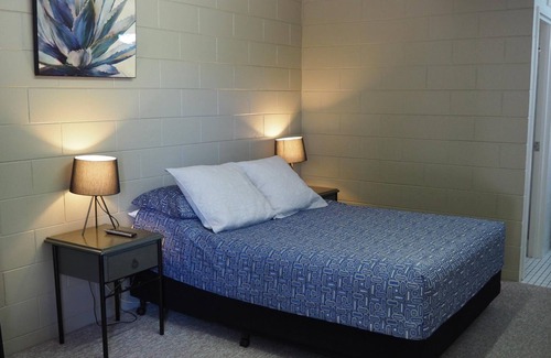 Julago Hotel | Sunbird Motel