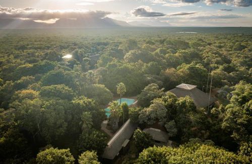 Thorny Bush Game Reserve Cabina | Sunbirds Oasis Lodge