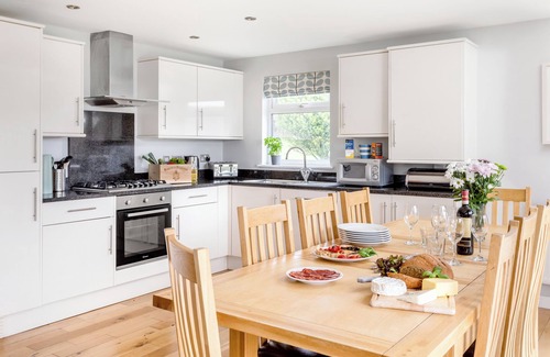 Winnard's Perch Cabaña | SUNBOW AT RETALLACK RESORT, pet friendly in Sunbow, St Columb Major