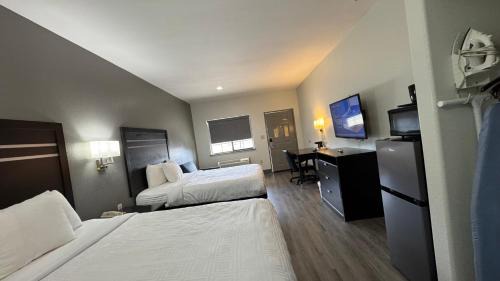 Pleasanton Hotel | Sunbridge Inn & Suite Extended Stay