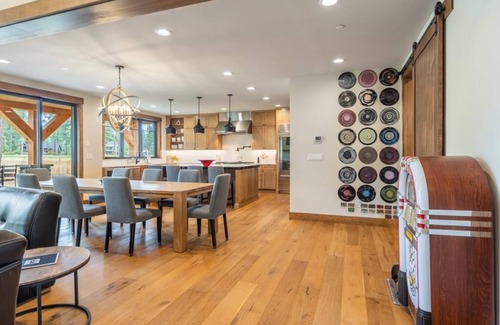 Cle Elum Casa | Suncadia 7 Bdrm Home with Hot Tub Overlooking Golf Course
