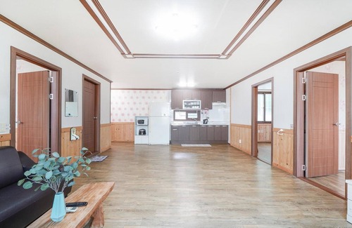 Suncheon Casa | Suncheon Jeonmangjoeungot Pension