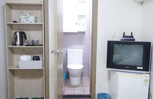 Nonhyeon-dong Hotel | Suncity Guest House