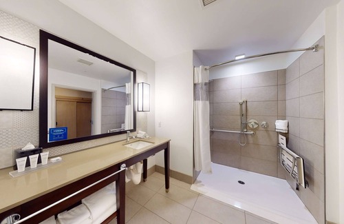 Anaheim Resort Hotel | SunCoast Park Hotel Anaheim Resort, Tapestry by Hilton
