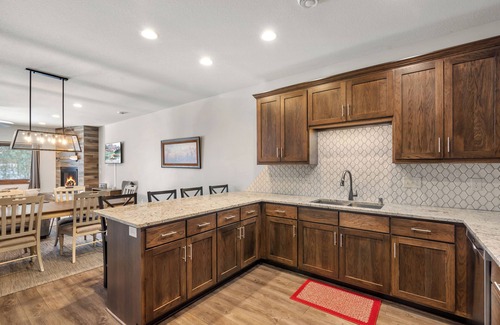 Crosslake Condominio | Sundance Ridge Condo, Heart of Crosslake, Beach