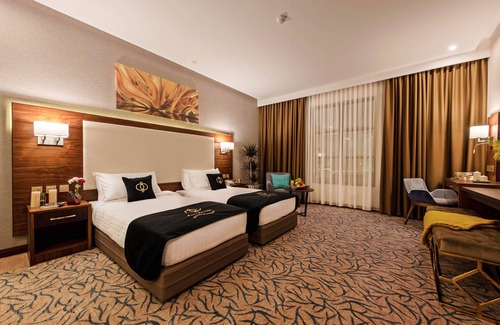 Jeddah Hotel | Sunday Emerald Hotel