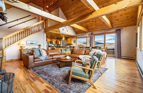 Sunday River Area Casa | Sunday River MTN Views! Slps 12! HotTub! Lux home