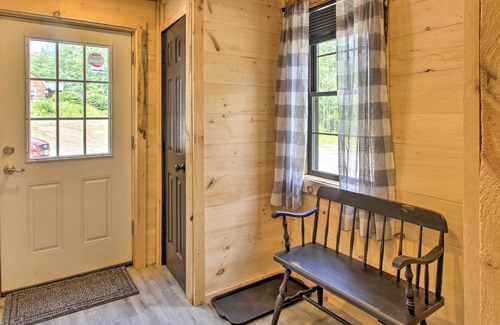 Waterford Cabaña | NEW! Riverfront Cottage: Fire Pit & Trail Access!