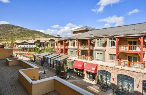 Park City Casa | Sundial hotel room in Canyons Village, patio, outdoor pool/hot tub, walk to hiking/biking C216A