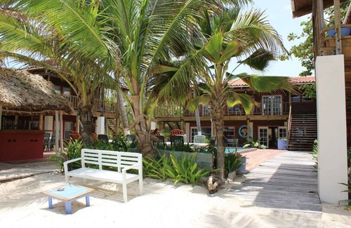 San Pedro Villa | Retírese a Belice en su propio Resort privado de 12 habitaciones.