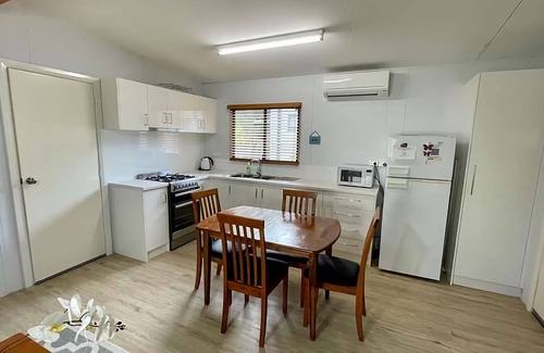 Broadwater Cabina | Sundowner Cabin - perfect cabin in Geographe Holiday Park