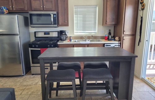 Ehrenberg Cabaña | Sunflower at the Oasis #141(Pet friendly)In Ehrenberg close Drive to Quartzsite.