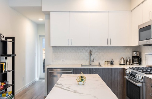 Broadway Condominio | Sunflower house