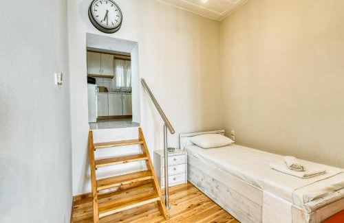 Ionia Casa | Sunflower Kallimasia