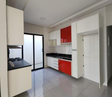Rondonopolis Casa | Sunflower residential house for rent