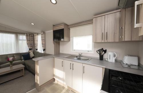 Looe Casa | Sunking Caravan by Belvilla