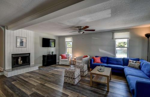 Gulfport Casa | SunKissed in St Pete is a 3 BR Home with Heated Pool and great outdoor space Near the Beach