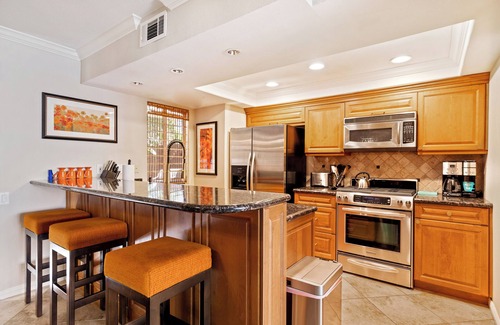 Historic Tennis Club Casa | Sunkist at 411 | Walking Distance to Downtown PS!