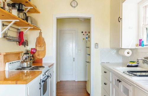 Clinton Casa | Sunlight Beach Getaway
