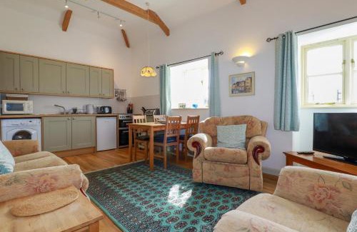 Truro Casa | Sunlight Cottage