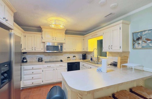 Little River Casa | Sunlit Hideaway 3BR, 2BA house pool