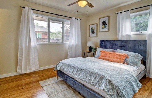 Alta Vista Area Casa | Sunlit Sanctuary | 4BR | Pool table | Basketball