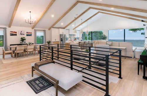 Lake Michigan Beach Casa | Sunnier Daze : Lakeside Summer Magic – Swim, Kayak, and Soak Up the Sun!