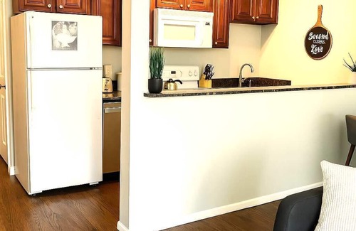Arlington Heights Apartamento | Sunny 1BR Apartment in the Surburbs