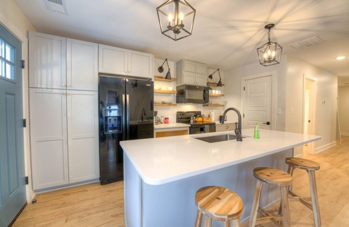 Cooper-Young Historic District Casa | Preciosa casa soleada 2BDRM 2BTH min para FedEx Forum