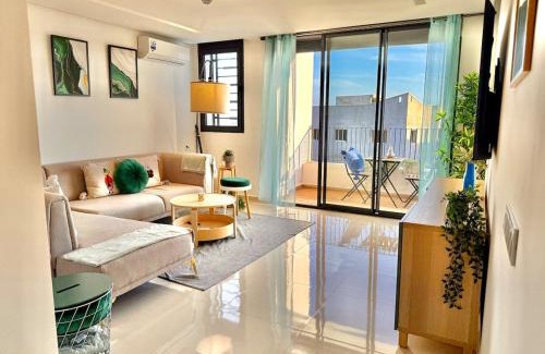 La Ville Haute Apartamento | Sunny 3 bedrooms Apartment - balcony and workspace