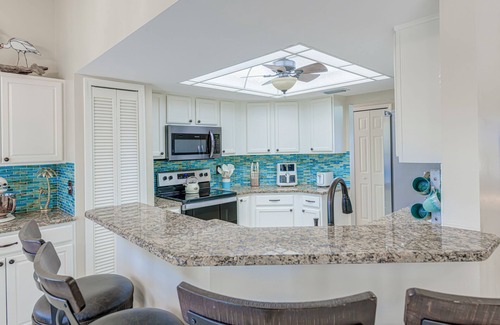 Trafalgar Casa | Sunny 3 BR Private Pool Retreat in Cape Coral Near Golf, Dining & Beaches