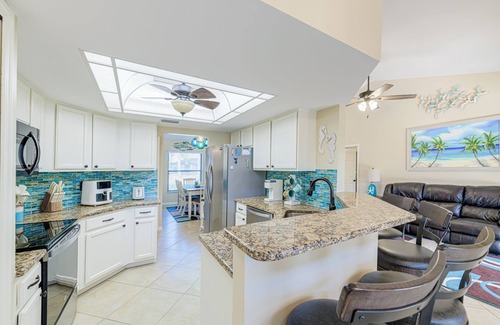Trafalgar Casa | Sunny 3 BR Private Pool Retreat in Cape Coral Near Golf, Dining & Beaches