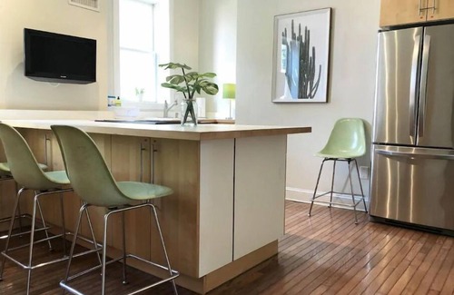 H Street Corridor Casa | Sunny 3-Level Home | Patio | Walk Everywhere | Capitol Hill/H St