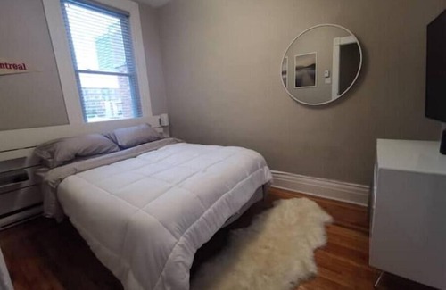 Verdun Apartamento | Sunny 3rd Floor Apartment Near Wellington & Metro