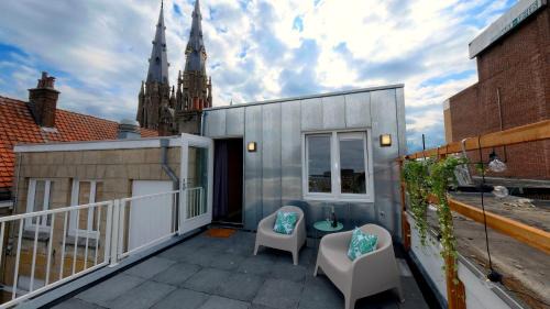 Eindhoven City Center Apartamento | Sunny 45m2 Penthouse with Balcony and Terrace - R65C