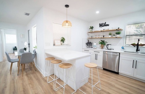 Meadowlawn Casa | Sunny 4BR St.Pete Getaway Home