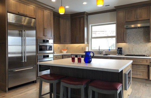 Summit Park Casa | Sunny 5 Bd Mountain Home-Gorgeous View-Perfect for 2 or MultiGen Families-HotTub