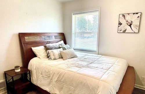 Idaho Falls Casa | Sunny and Central in Idaho Falls! Beautiful Corner Lot!