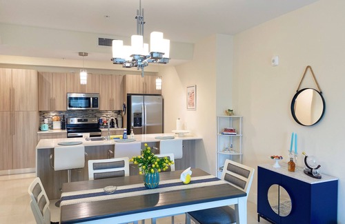 Majestic Palms Condominio | Sunny and Serene 2 Bed 2 Bath Furnished Beach Condo