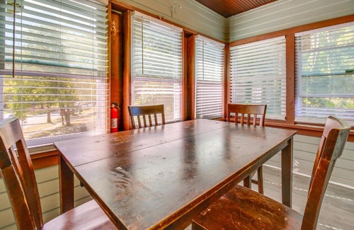 Dayton Apartamento | Sunny and Spacious Dayton Condo about 1 Mi to Downtown!