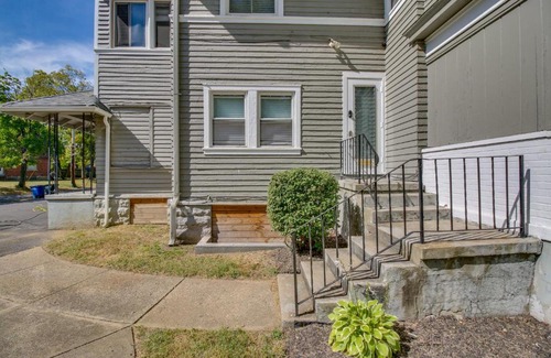 Dayton Apartamento | Sunny and Spacious Dayton Condo about 1 Mi to Downtown!