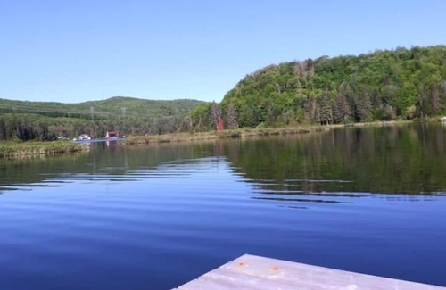 St-Adolphe-d'Howard Cabaña | Sunny and Zen on the lake, St Adolphe d'Howard, Quebec