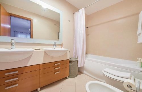 Carcavelos Apartamento | Sunny apartament at Carcavelos Beach, by TimeCooler