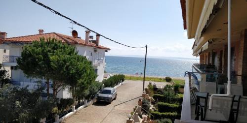 Gerakini Casa | Sunny Apartment 30m from the Beach
