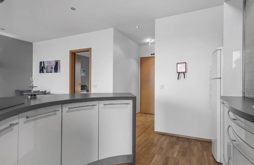 Vesturbær Apartamento | Sunny Apartment - By the Sea in City Center