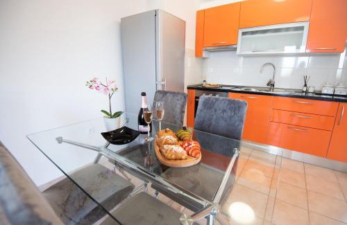 Sutivan Apartamento | Sunny apartment - by the sea