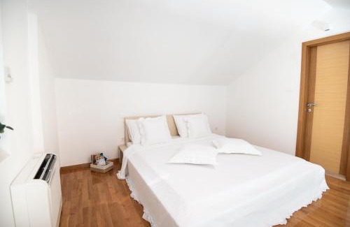 Sutivan Apartamento | Sunny apartment - by the sea